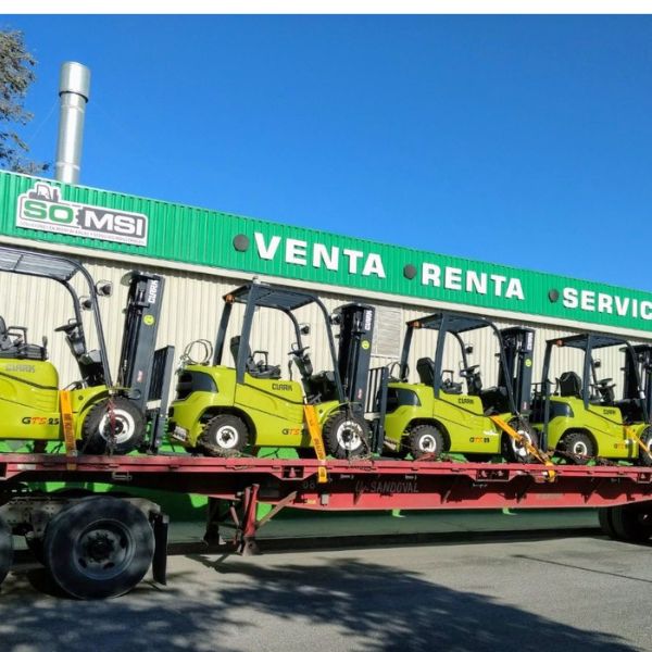 Montacargas SOMSI en operación